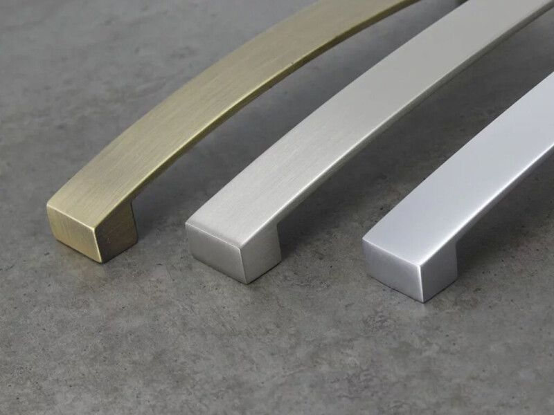 Úchytka Luca chrom matný 